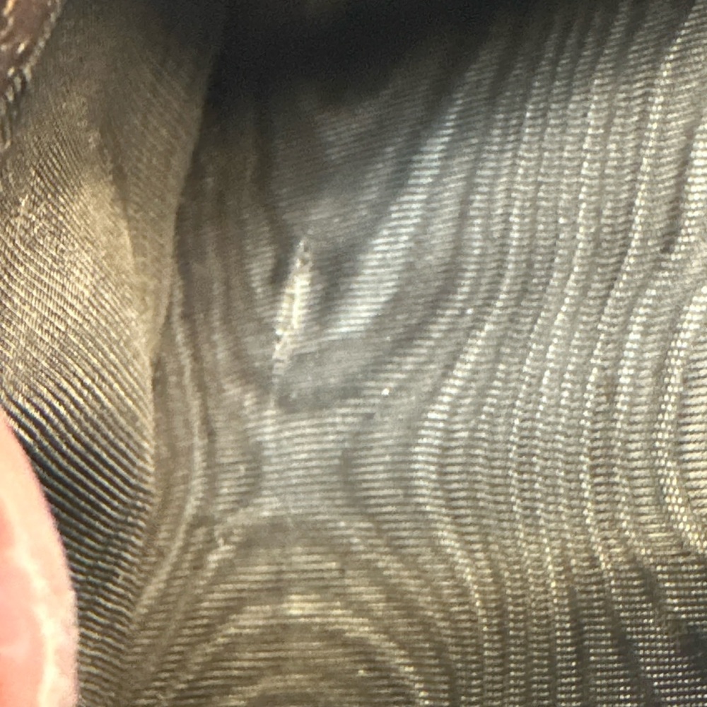 Gucci Tan and Brown Vintage Wallet - Picture 16 of 16